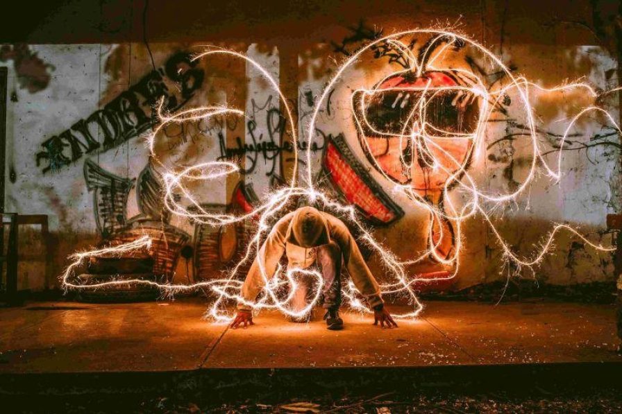Holie Spark graffity